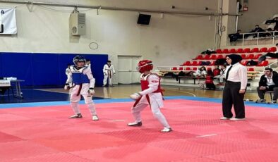 Çorlu’da Okul Sporları Taekwondo İl Birinciliği Heyecanı