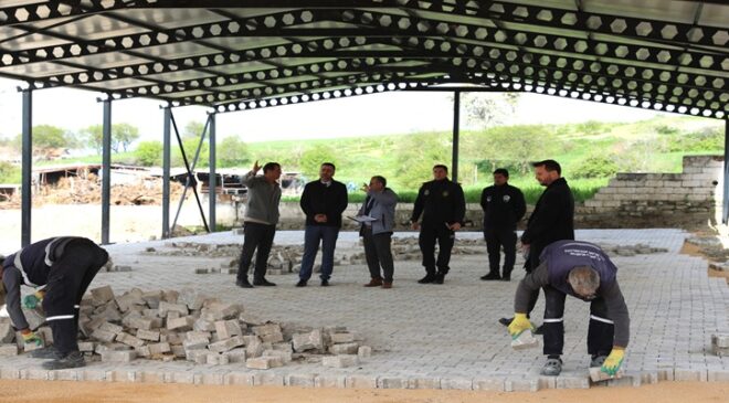 Şarköy Belediyesi Yeniköy Mahallesi’nde Çok Amaçlı Kapalı Alan Çalışmalarını Sürdürüyor