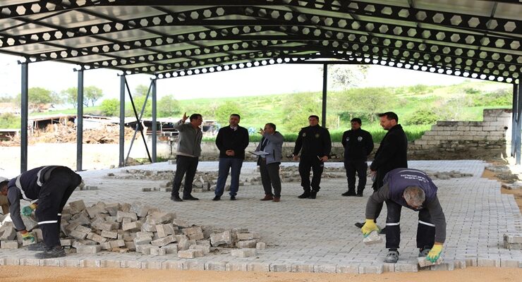 Şarköy Belediyesi Yeniköy Mahallesi’nde Çok Amaçlı Kapalı Alan Çalışmalarını Sürdürüyor