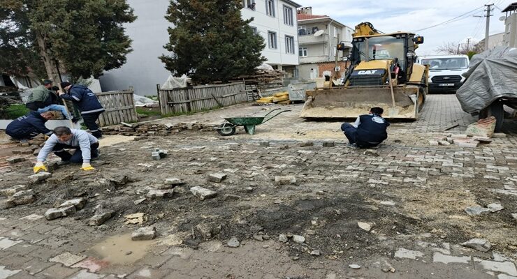 ERGENE’DE YOL VE KALDIRIM ÇALIŞMALARI ARALIKSIZ SÜRÜYOR