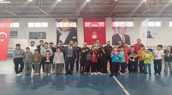 Ergene’de Okullar Arası Satranç Heyecanı: Genç Sporcular Kıyasıya Yarıştı