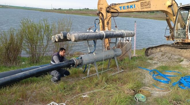 TÜRKMENLİ GÖLETİ’NE YÜZER TERFİ İSTASYONU KURULDU
