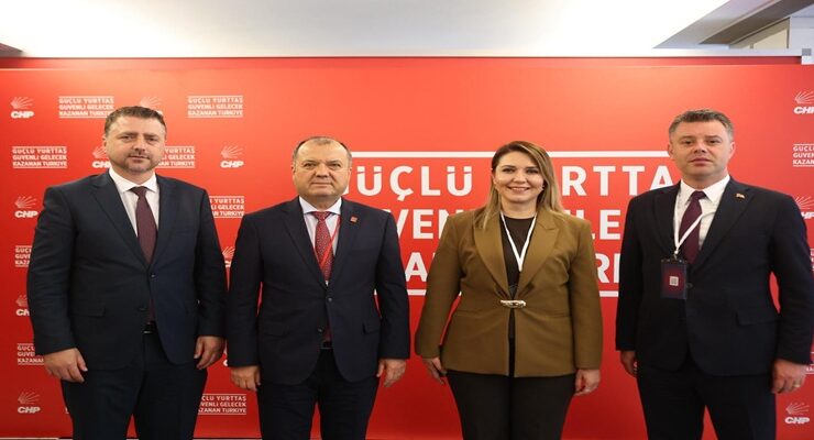 Başkan Sarıkurt, Belediye Başkanları Toplantısına Katıldı