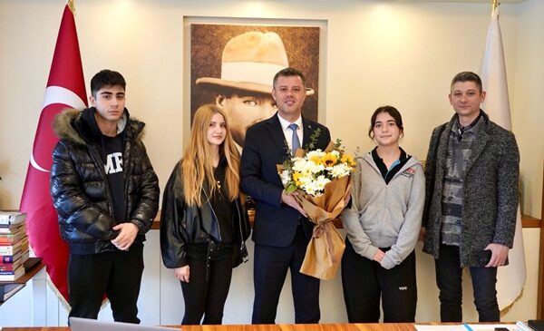 Öğrenciler Sordu Başkan Sarıkurt Cevapladı