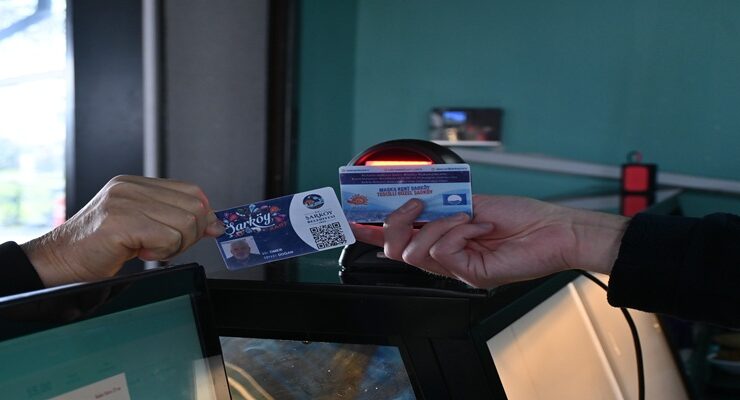 Şarköy Kart ile Sunulan Ayrıcalıklar Vatandaşların Yüzünü Güldürüyor