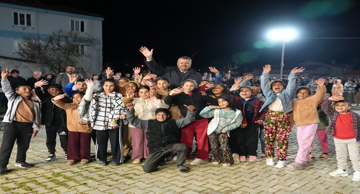 SARAY’DA DÜNYA ROMANLAR GÜNÜ COŞKUYLA KUTLANDI