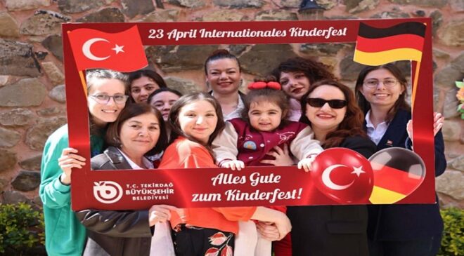 TEKİRDAĞLI MİNİKLER ALMANCA ÖĞRENEREK 23 NİSAN’I KUTLADI