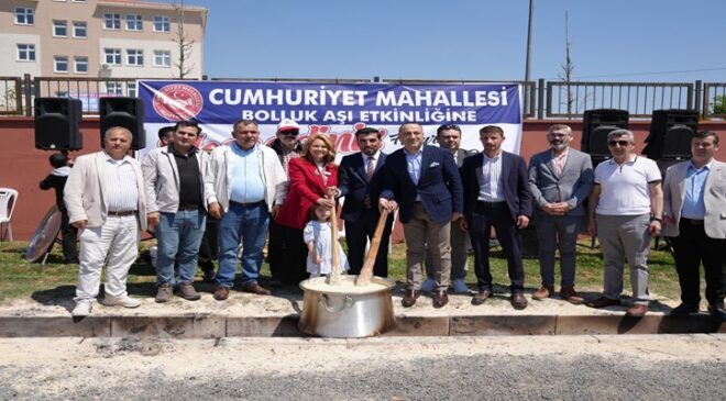 BAŞKAN MÜGE YILDIZ TOPAK BOLLUK AŞI ETKİNLİĞİNE KATILDI