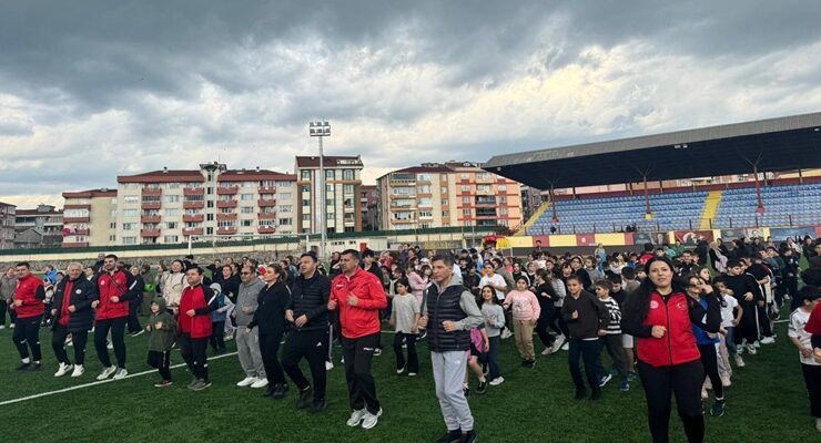 Çorlu’da Dünya Sağlık Günü Yürüyüşü Düzenlendi