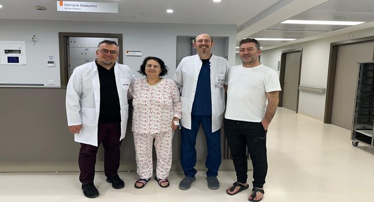 75 Yaşındaki Hastaya Uyanık Omurga Cerrahisiyle Başarılı Tedavi