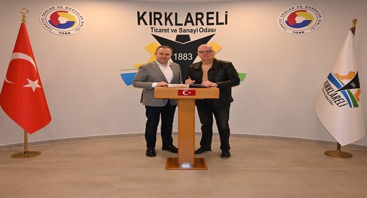 Geçmiş Dönem CHP Kırklareli Milletvekili Av. Turgut Dibek, Kırklareli TSO’nın “Şeref Defteri”ni İmzaladı