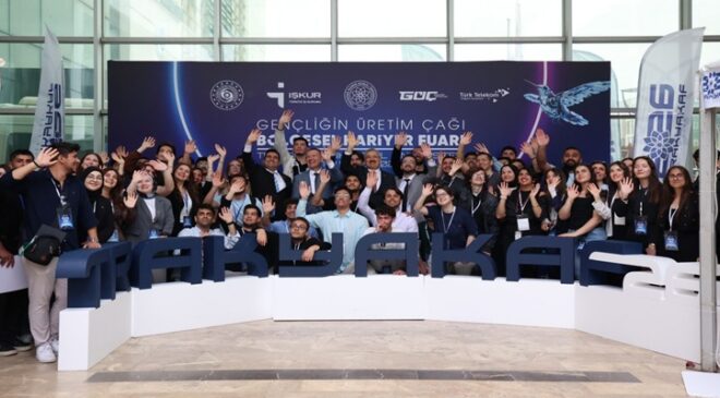 TEKİRDAĞ NKÜ EV SAHİPLİĞİNDE ÖĞRENCİLERİ İŞ DÜNYASIYLA BULUŞTURAN ‘TRAKYA KARİYER FUARI 2026’ TAMAMLANDI