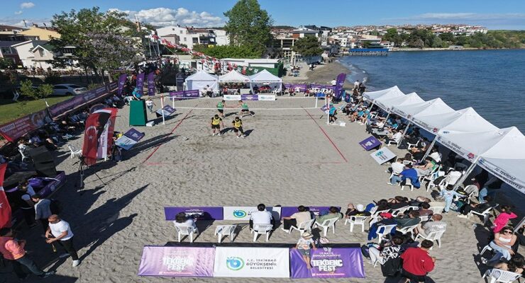 TEKGENÇFEST PLAJ VOLEYBOLU TURNUVASI KIYASIYA MÜCADELELERLE TAMAMLANDI