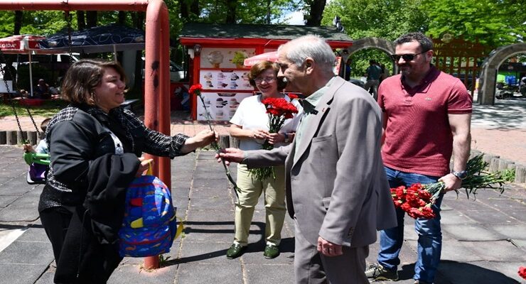 Başkan Özcan’dan Anneler Günü’nde Anlamlı Ziyaret