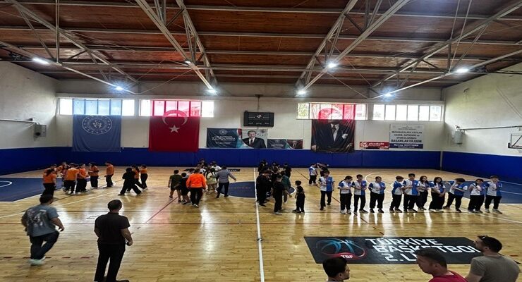 Çorlu’da Geleneksel Çocuk Oyunları Kaleli Yakan Top Heyecanı