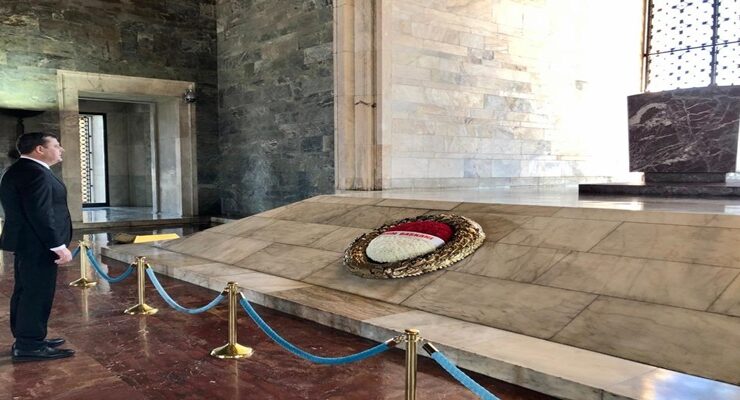 “19 MAYIS RUHUYLA YÜKSELEN GENÇLİK, CUMHURİYETİN SARSILMAZ GÜCÜDÜR!”