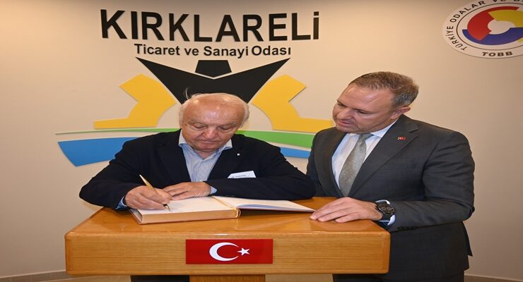 Başkan László Pekó, Kırklareli TSO’nın “Şeref Defteri”ni İmzaladı