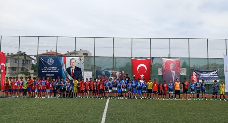 Okul Sporları Küçükler Futbol Müsabakaları Tamamlandı