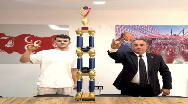 Şampiyon Sporcudan MHP Ergene İlçe Başkanlığı’na Ziyaret