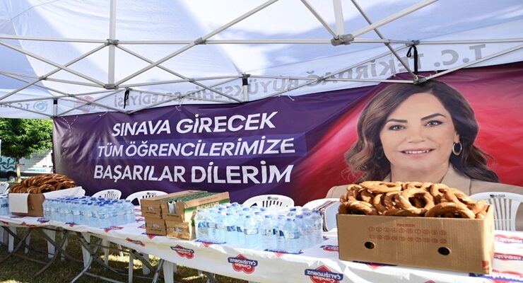 BÜYÜKŞEHİR YKS MARATONUNDA ÖĞRENCİ VE AİLELERİN YANINDA