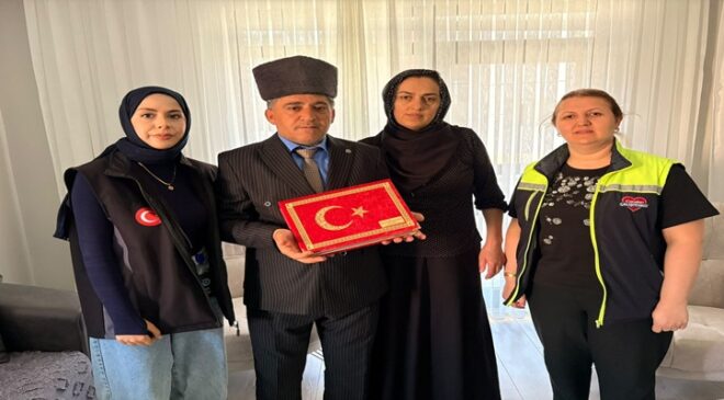 BÜYÜKŞEHİR’DEN ŞEHİT AİLELERİ VE GAZİLERE BAYRAM ZİYARETİ