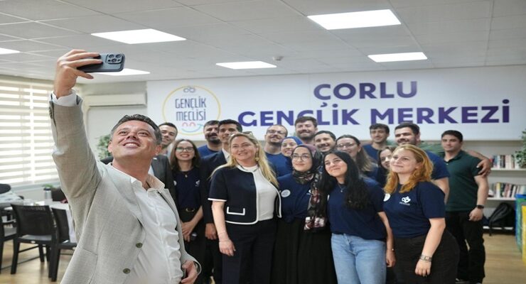 Başkan Sarıkurt: “Çorlu’muz Gençlerimizin Fikirleriyle Güzelleşecek”