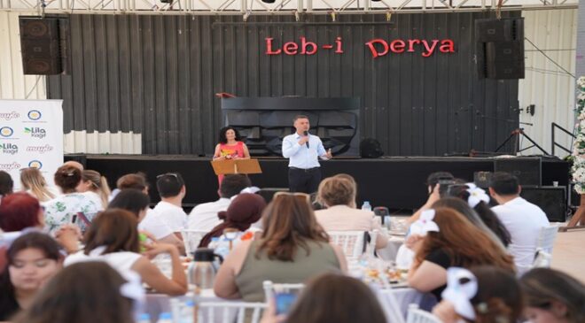 Başkan Sarıkurt, Eğitim Gönüllüleriyle Buluştu