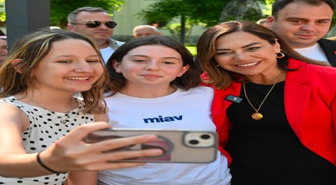 CANDAN BAŞKAN’A SARAY’DA SEVGİ SELİ