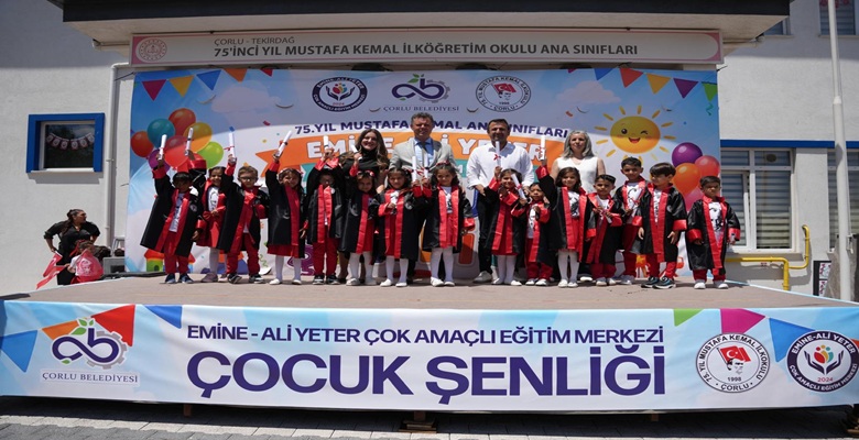 Emine-Ali Yeter Çok Amaçlı Eğitim Merkezi’nde Yıl Sonu Coşkusu (11)