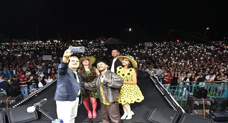 Kiraz Festivalinde Muhteşem Cumartesi