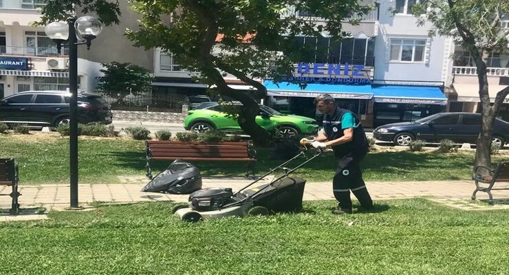 Şarköy Belediyesi Kent Genelindeki Çalışmalarını 7 Gün 24 Saat Sürdürüyor
