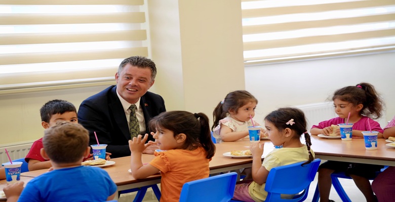 Başkan Sarıkurt Yaz Okulunda Miniklerle Buluştu (6)