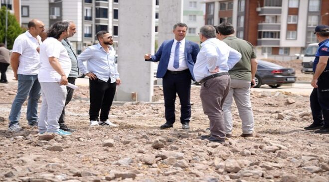 Başkan Sarıkurt’tan Pazartesi Pazarı İncelemesi