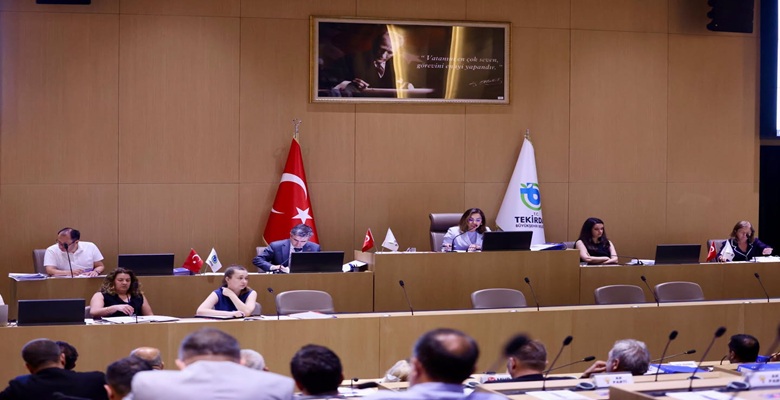 CANDAN BAŞKAN BİZ HİÇBİR ZAMAN SORUMLULUKTAN KAÇAN BİR BÜYÜKŞEHİR OLMADIK (2)