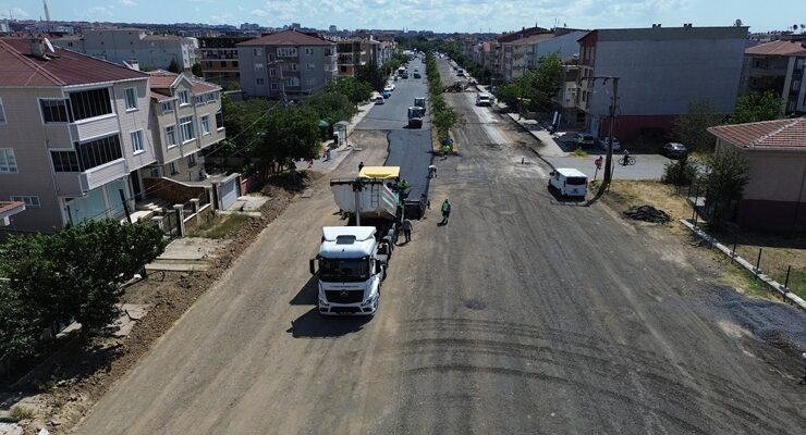 CANDAN BAŞKAN SAHADA: ÇORLU’NUN BULVARLARI YENİLENİYOR