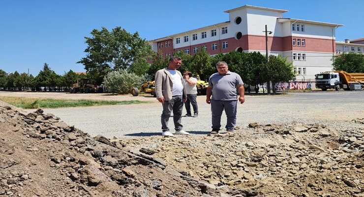 Okullar Bölgesinde Yol Çalışmaları Başladı