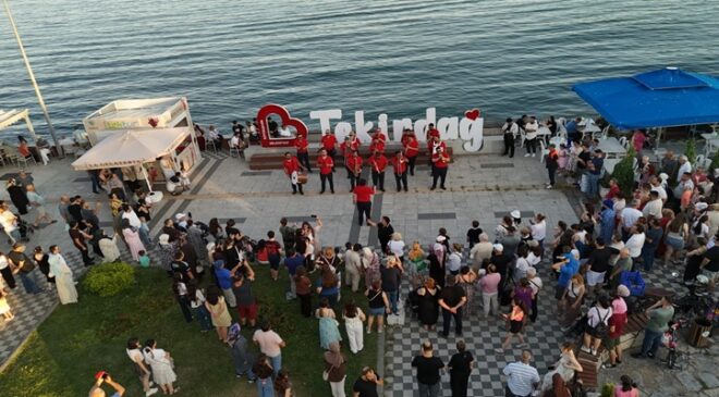 “YAZ KONSERLERİ” MÜZİK COŞKUSUNU İLÇELERE TAŞIYOR