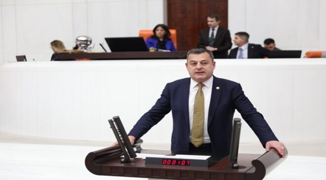 CHP’li Vecdi Gündoğdu: “AKP Üretime ve Üretene Darbe Vuruyor”