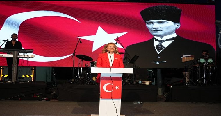 MÜGE BAŞKAN’IN 30 AĞUSTOS KONUŞMASI ERGENE’DE GECEYE DAMGA VURDU
