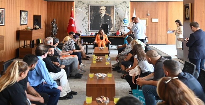 CANDAN BAŞKAN’DAN HALK GÜNÜ’NDE YÜZ YÜZE ÇÖZÜM MESAİSİ (1)