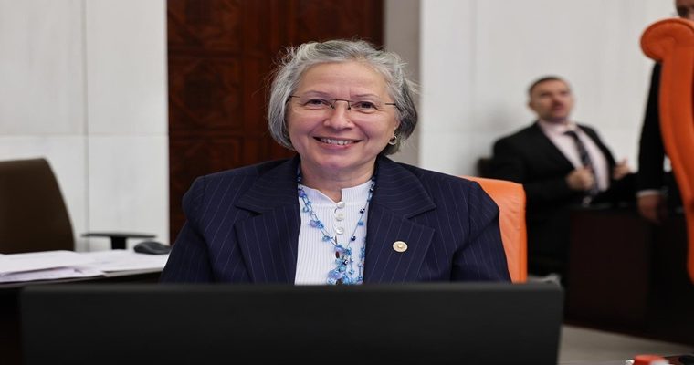 NURTEN YONTAR: MOTORİN 100 LİRAYA DAYANDI, BU FATURA MİLLETİN SIRTINA YÜKLENEMEZ