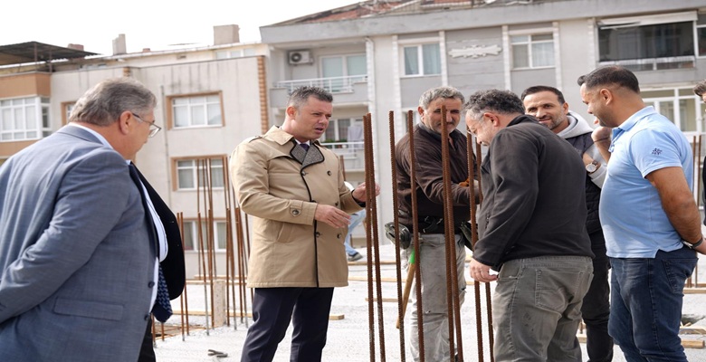 Başkan Sarıkurt Atatürk İlkokulu Ek Bina Çalışmalarını İncelendi (2)