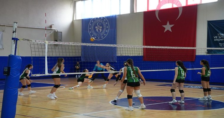 ÇBSK Voleybol Takımından Net Galibiyet 3-0 (1)